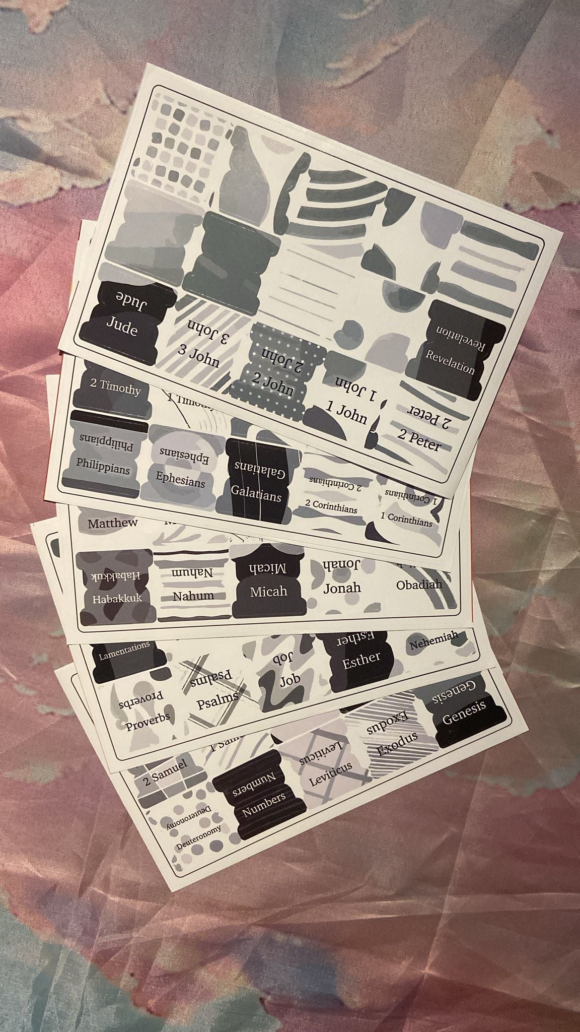Bijbeltabs - Luxe Set in diverse kleuren met stevige, zelfklevende tabs voor alle boeken van de Bijbel.