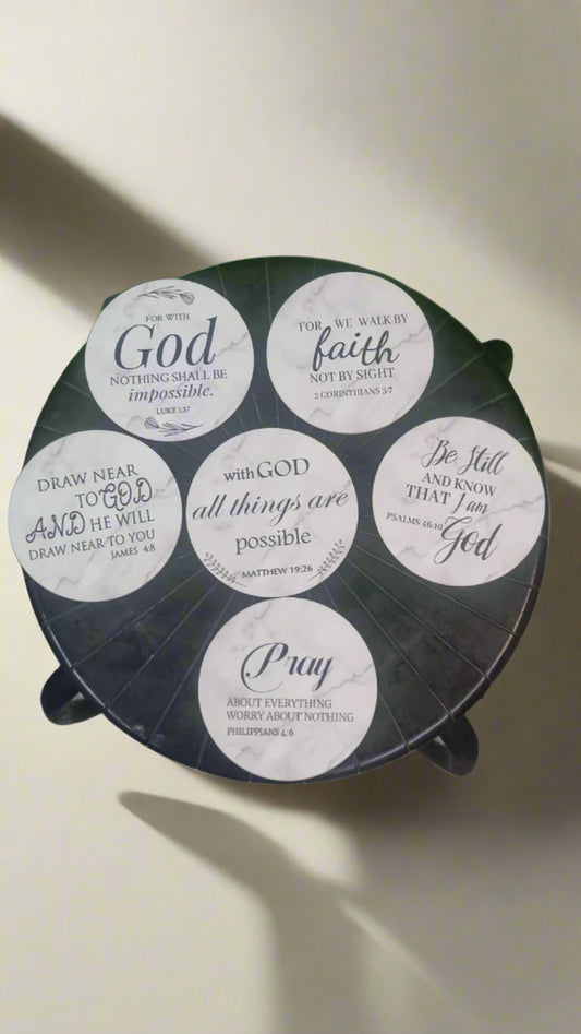 Faith Quotes – Set van 6 Luxe MDF Onderzetters met Bijbelteksten
