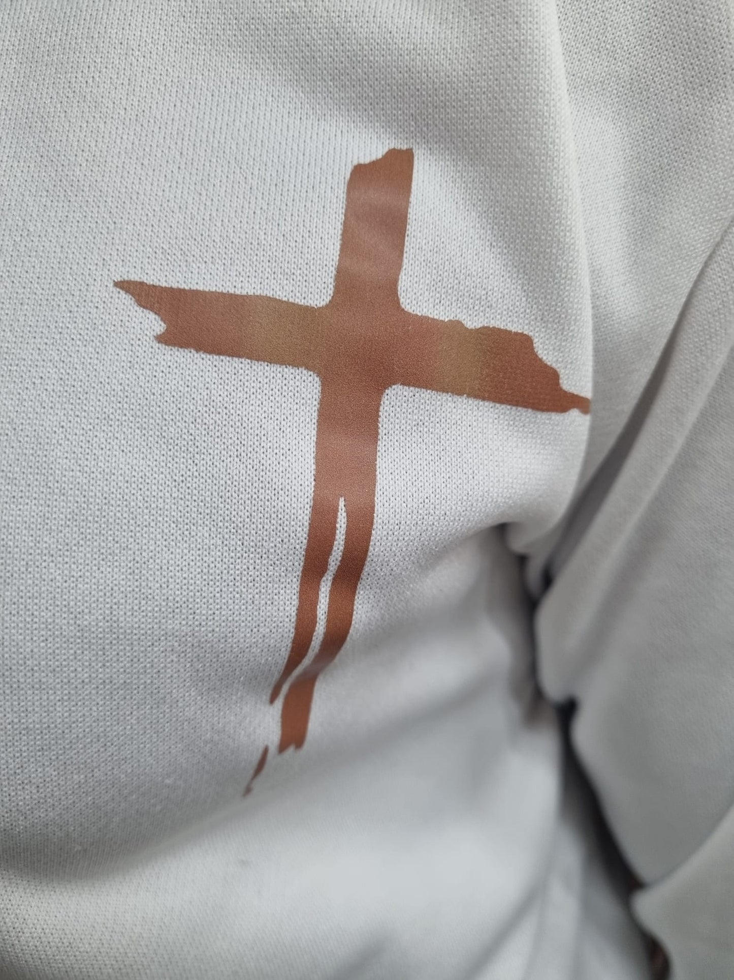 FAITH Statement Sweater | Luxe Unisex Trui met Kruisdetails