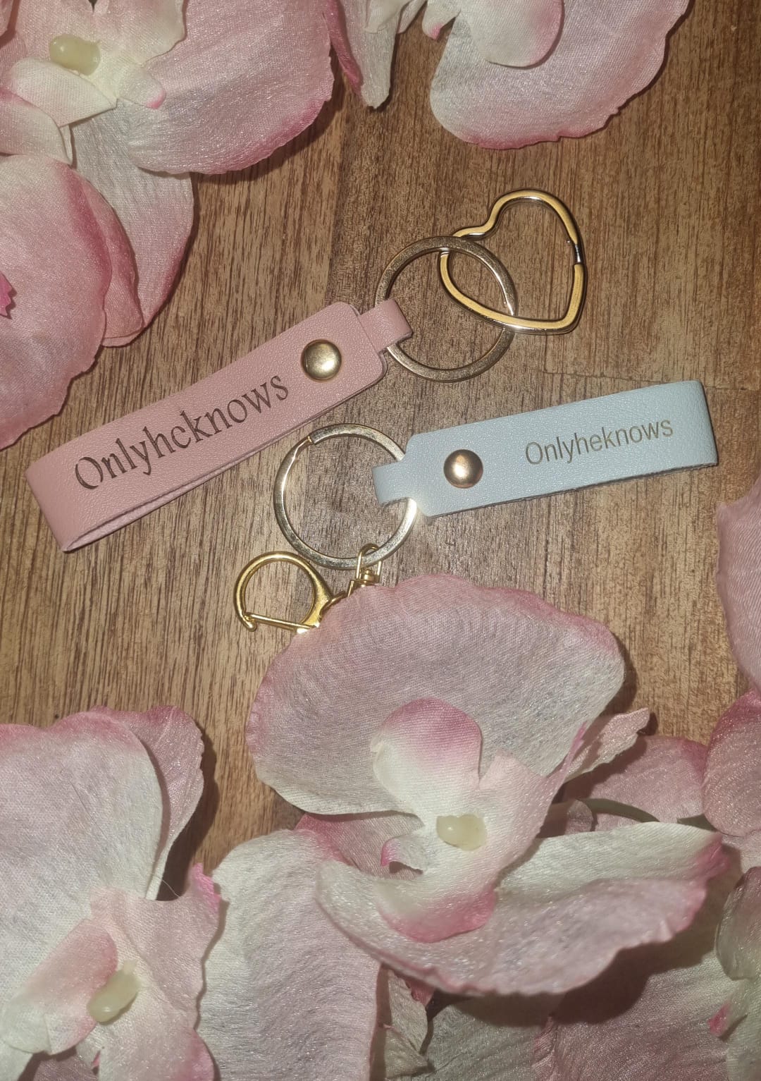 Sleutelhanger – Gift (Roze/Blauw)