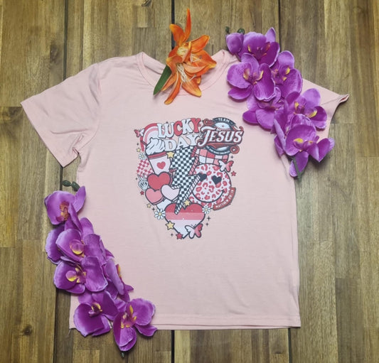 “I Look Good with Jesus” Kinder T-shirt – Roze | Bold Faithwear Edition