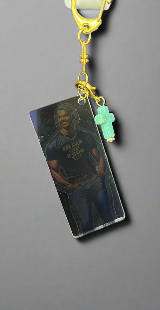 Faith Keychain – God's Plan Edition, stijlvolle sleutelhanger met de krachtige boodschap 'Black men trust God's plan', perfect als cadeau voor jezelf of een broeder in geloof.